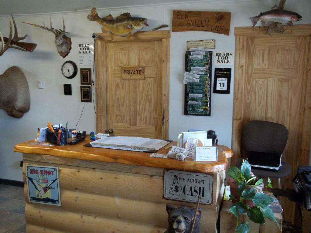 ثيرموبوليس Budget Host Elk Antler Inn المظهر الخارجي الصورة